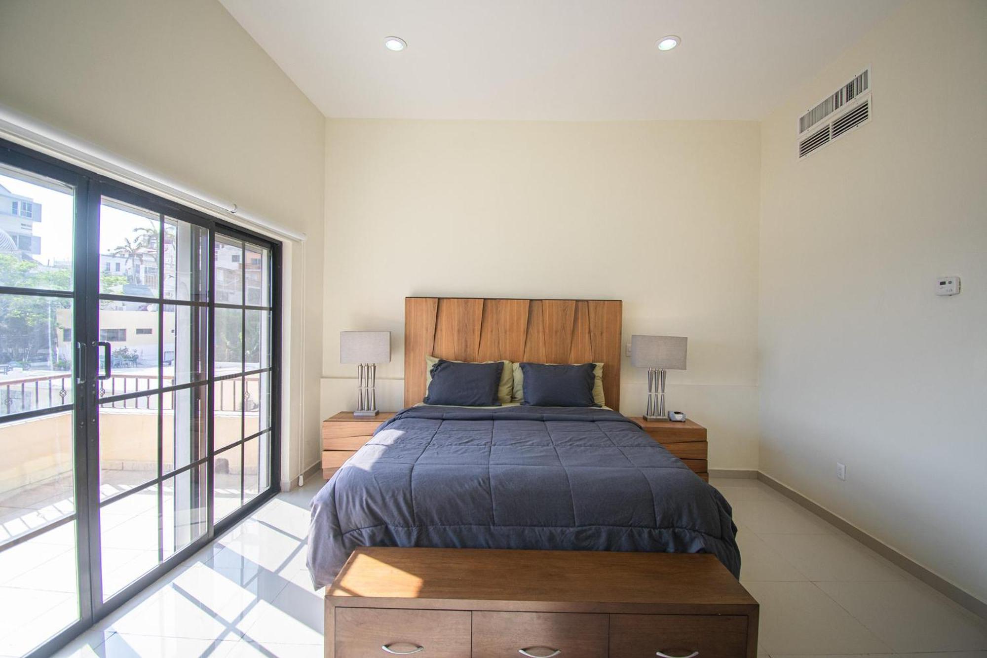 Sunsets Every Night- Olas Altas Apartamento