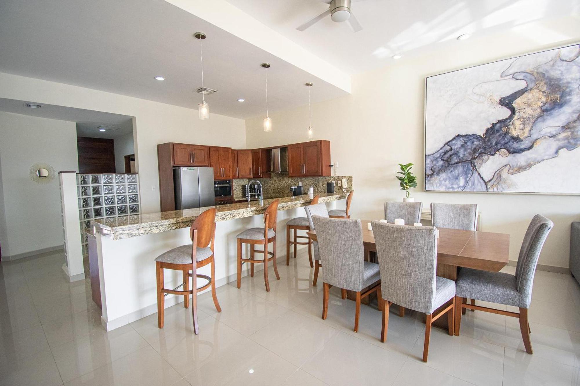 Sunsets Every Night- Olas Altas Apartamento